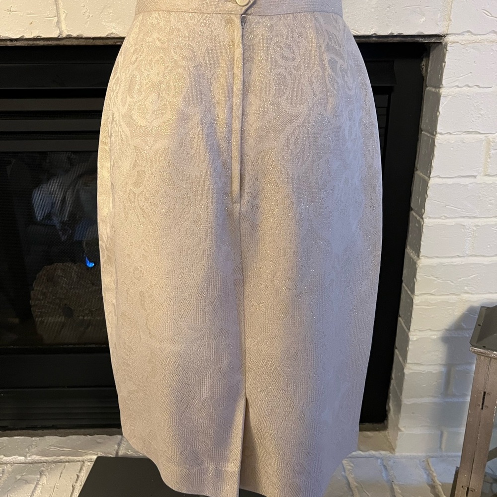 Beautiful Vintage Albert Nipon Suit - image 5